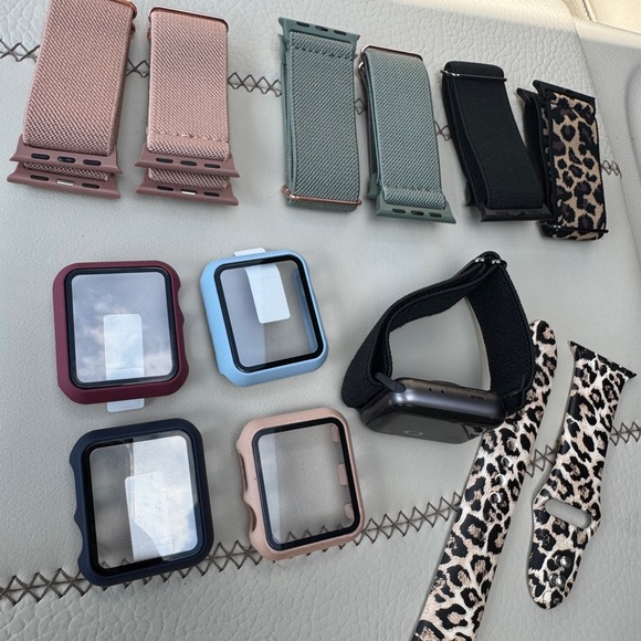Apple Watch 38 mm series 3 with all shown